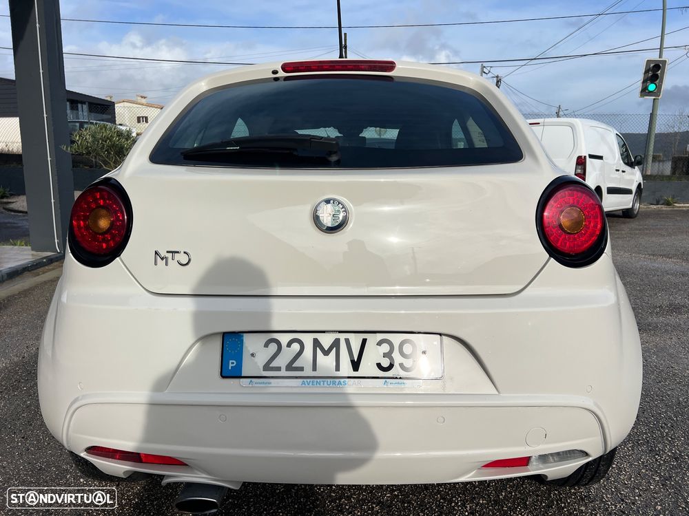 Alfa Romeo MiTo 1.3 JTD Distinctive - 32