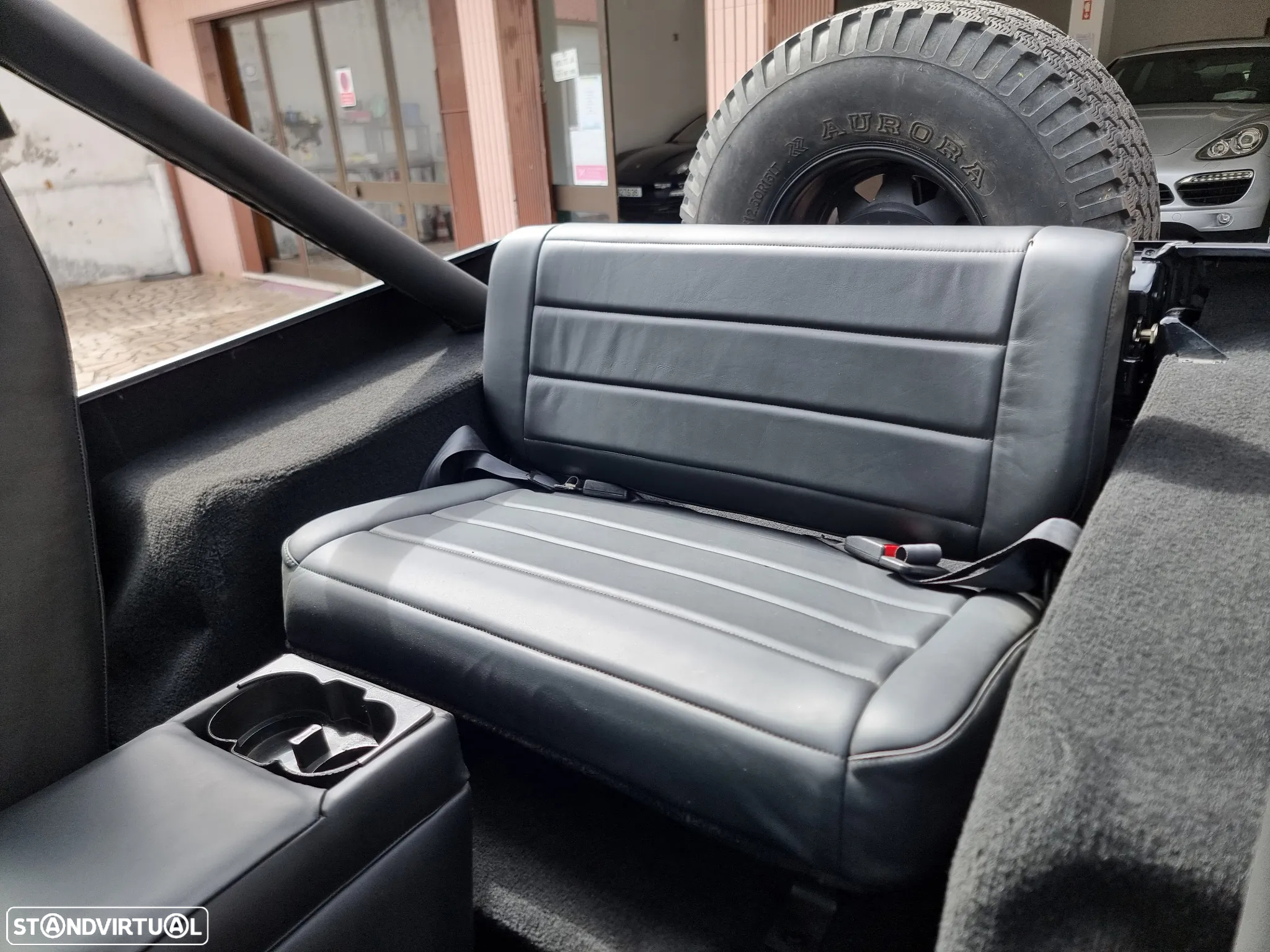 Jeep Wrangler - 16
