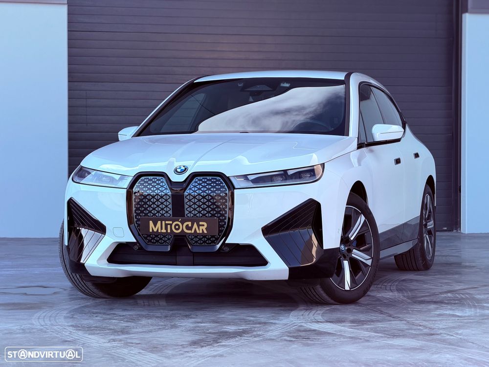 BMW iX xDrive40 - 1