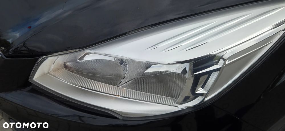 Ford Kuga 2.0 TDCi 2x4 Titanium - 26