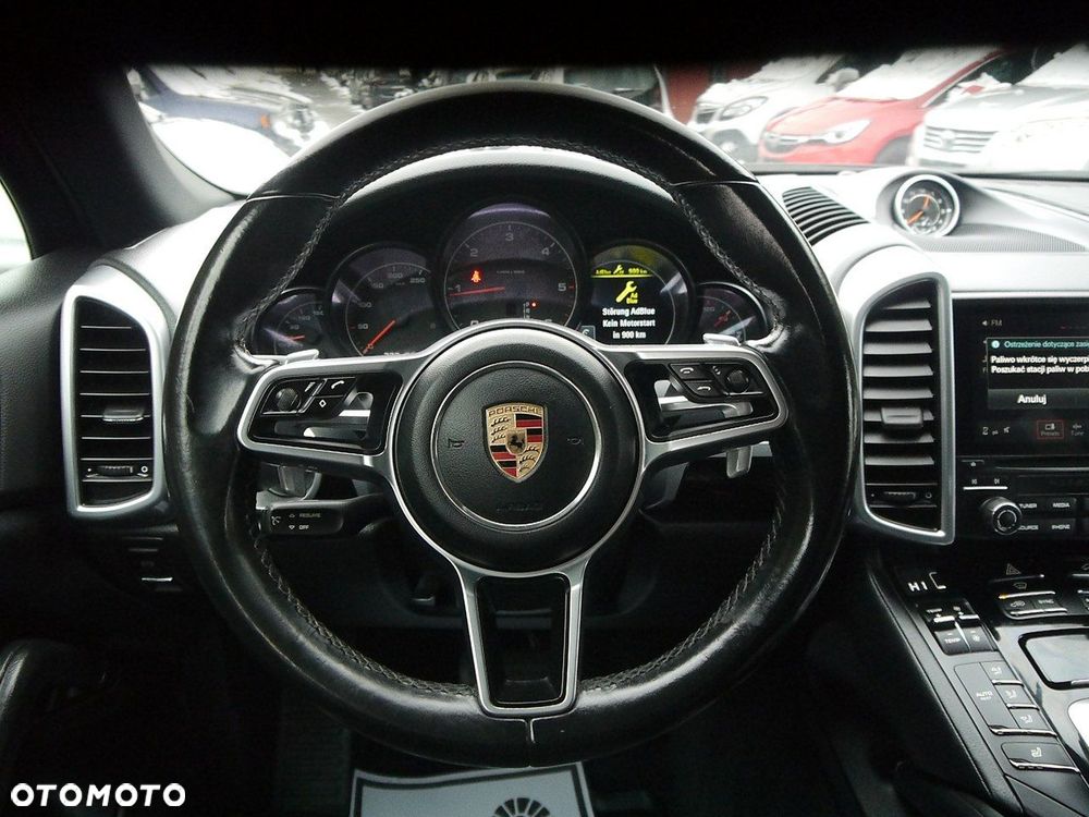 Porsche Cayenne - 16