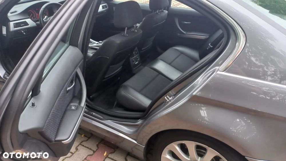 BMW Seria 3 335d DPF Edition Exclusive - 6
