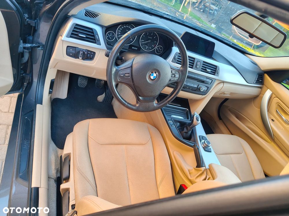 BMW Seria 3 316d - 10