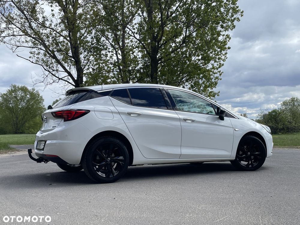 Opel Astra 1.4 T Dynamic S&S - 11