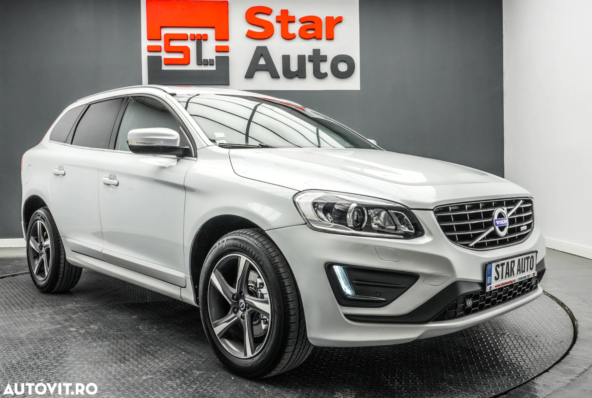 Volvo XC 60 D4AWD R-Design - 3