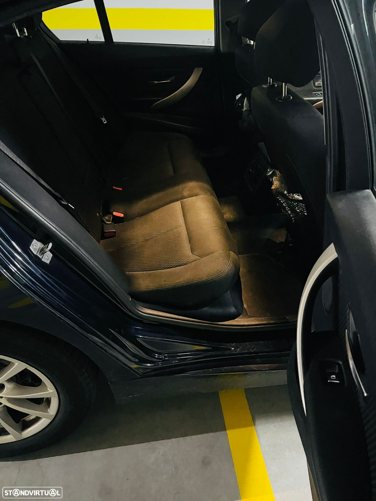 BMW 330 e iPerformance Advantage - 9