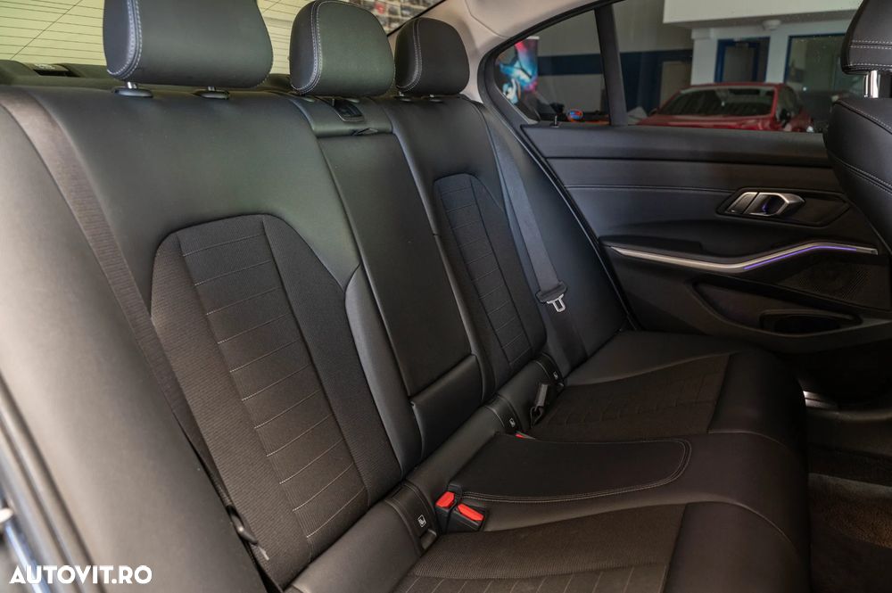 BMW Seria 3 320d Aut. Sport Line - 8