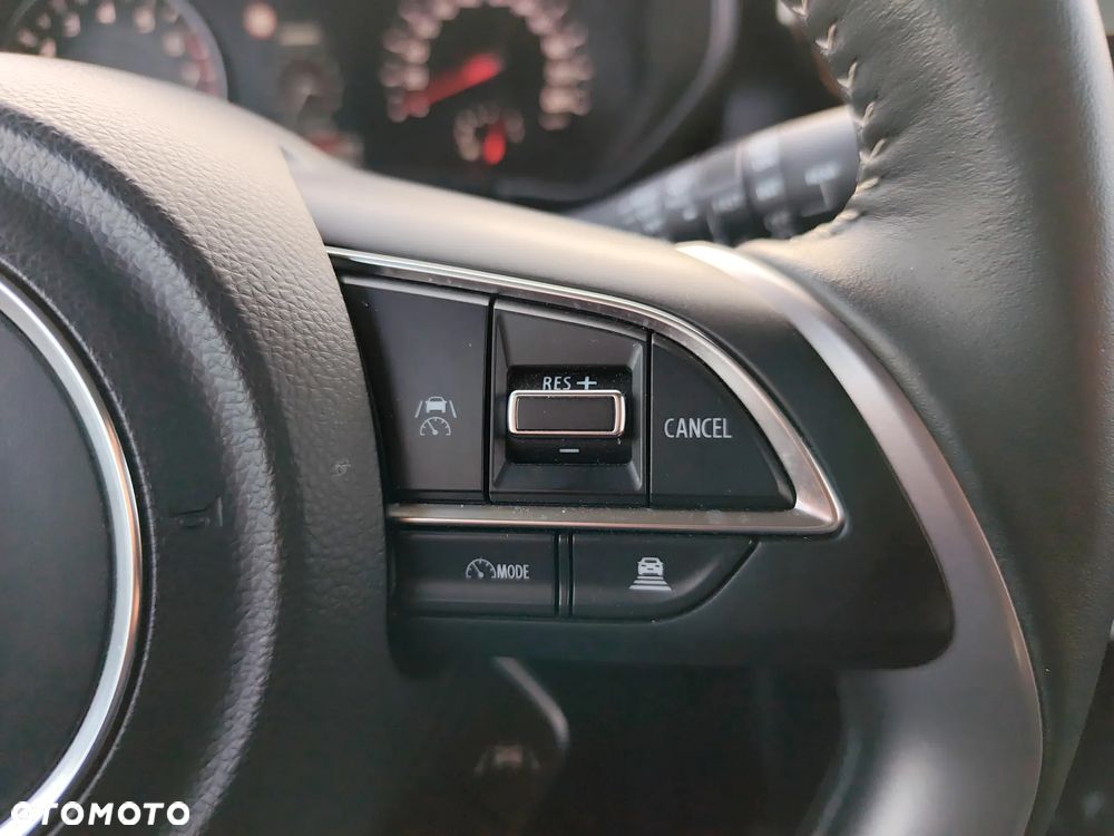 Suzuki Swift 1.2 Dualjet SHVS Premium Plus CVT - 22