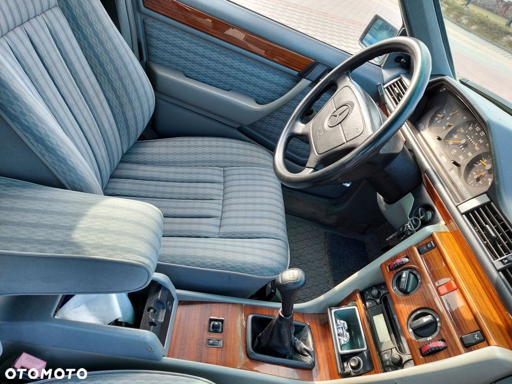 Mercedes-Benz W124 (1984-1993) - 8