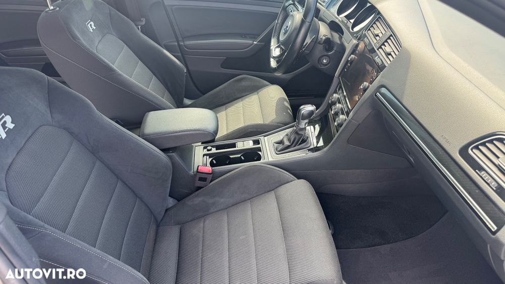 Volkswagen Golf - 13