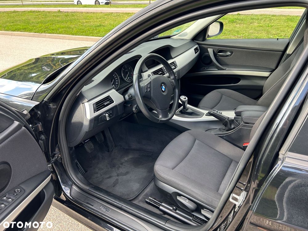 BMW Seria 3 318d - 7