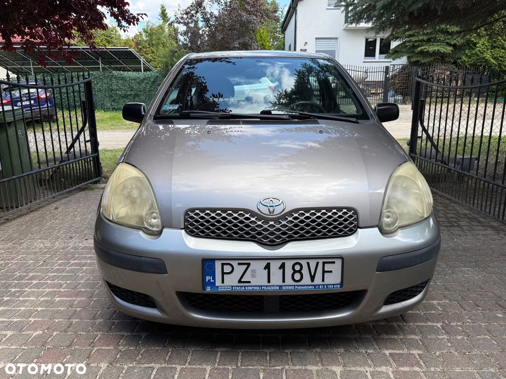 Toyota Yaris - 8