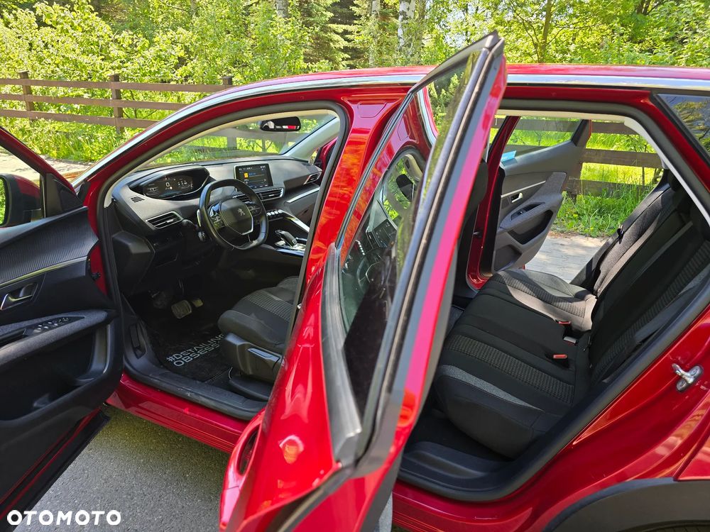 Peugeot 3008 PureTech 130 Stop & Start GPF Allure - 18
