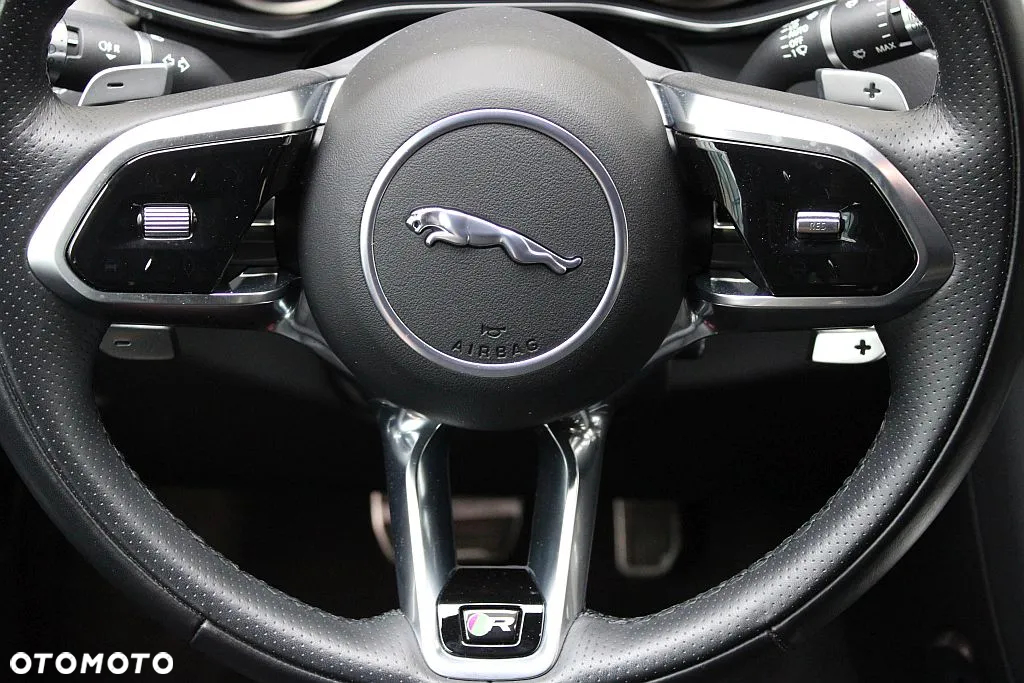 Jaguar F-Pace - 19