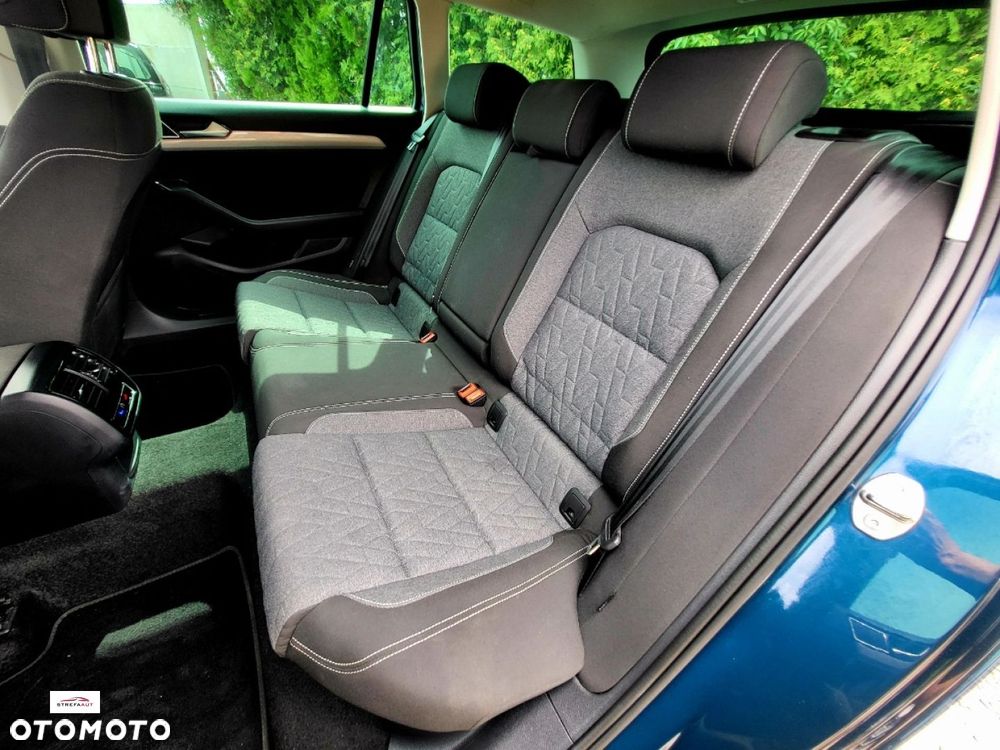 Volkswagen Passat - 6