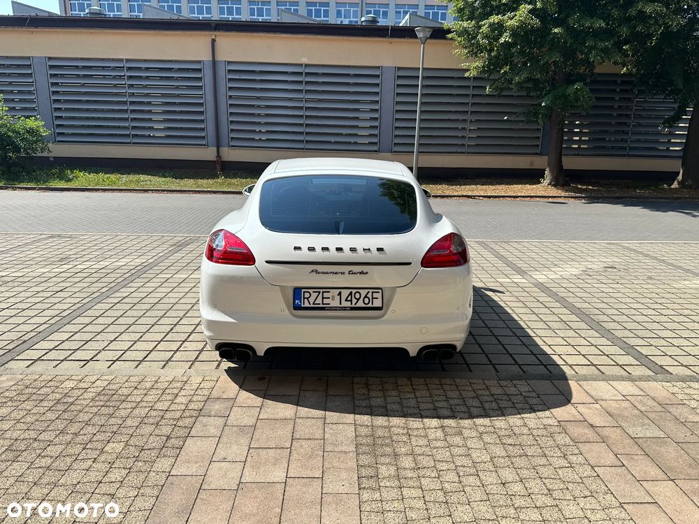 Porsche Panamera Turbo PDK - 7