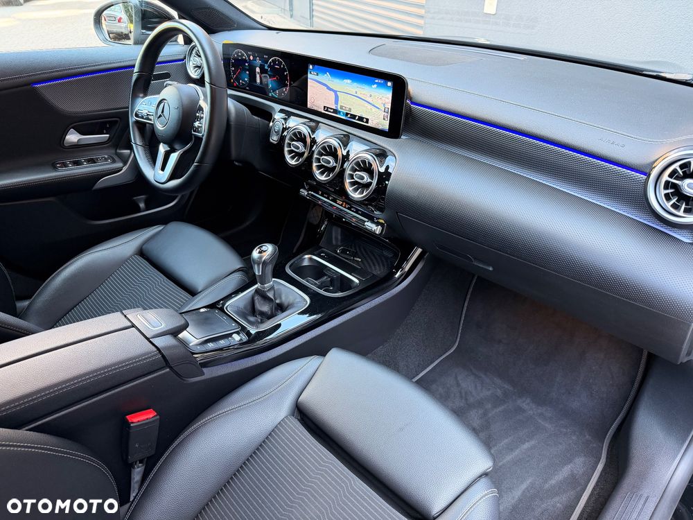 Mercedes-Benz CLA 180 - 10