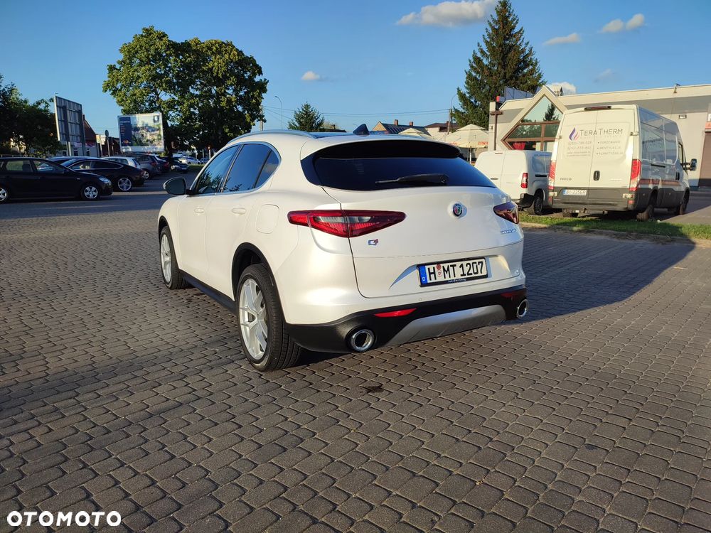 Alfa Romeo Stelvio 2.0 Turbo 16V AT8-Q4 Executive - 32