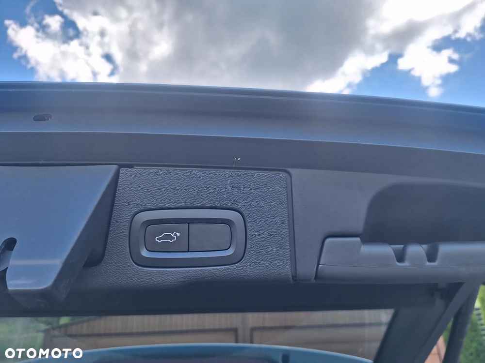 Volvo XC 60 T6 AWD Geartronic Momentum Pro - 13