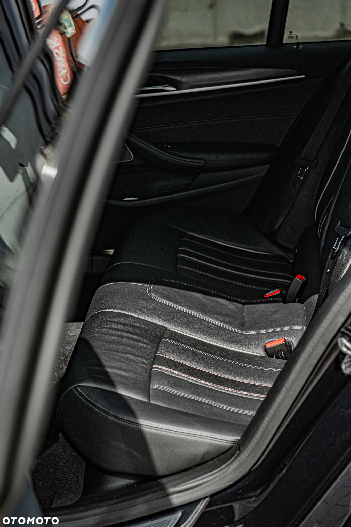 BMW Seria 5 530d xDrive Touring M Sport Edition - 22