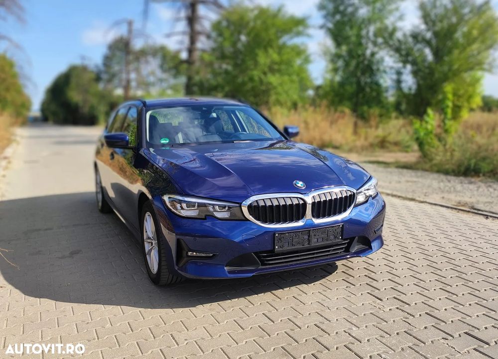 BMW Seria 3 320i Touring Aut. - 1