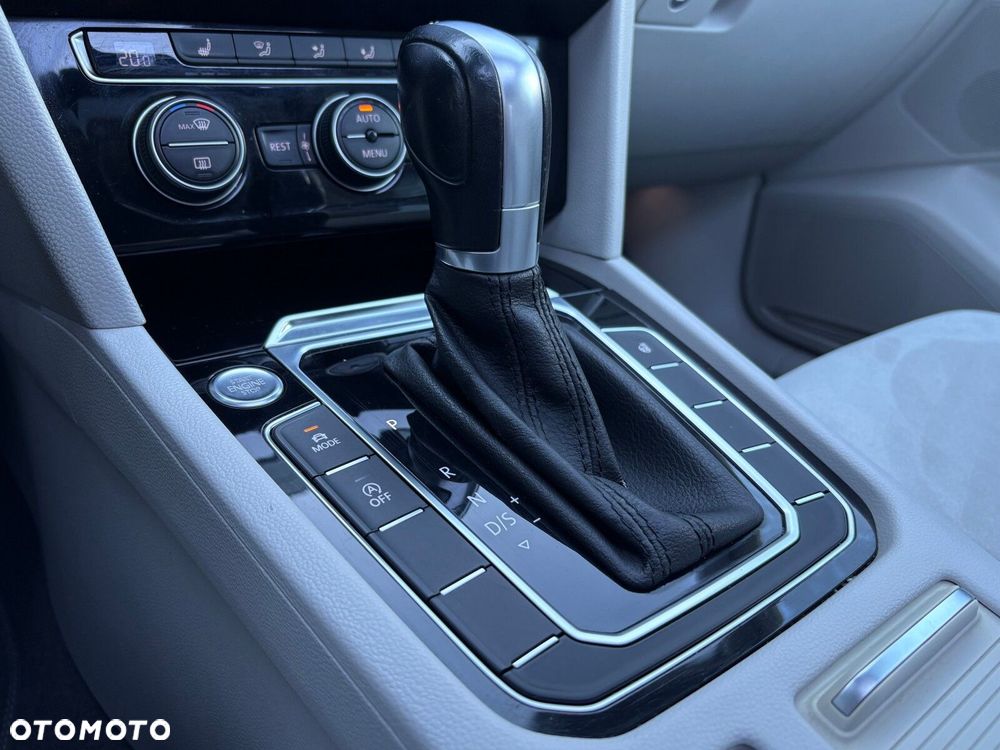 Volkswagen Arteon 2.0 TDI Elegance DSG - 28