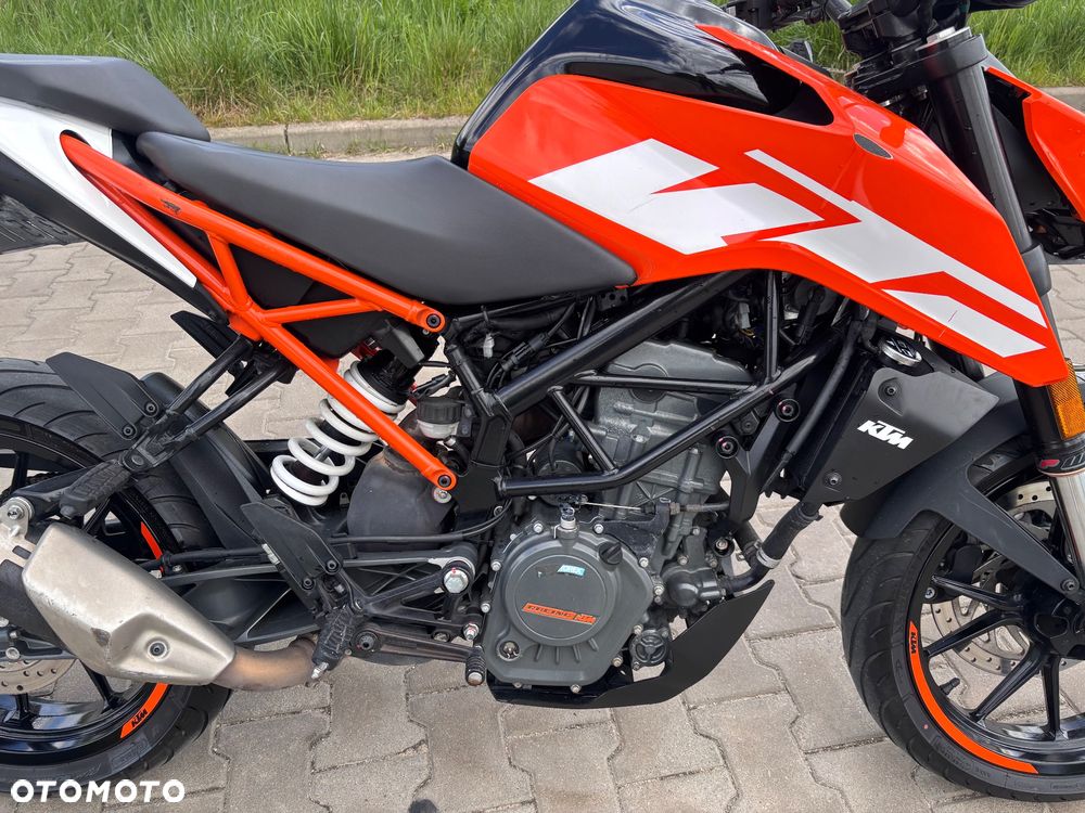 KTM Duke 125 - 12