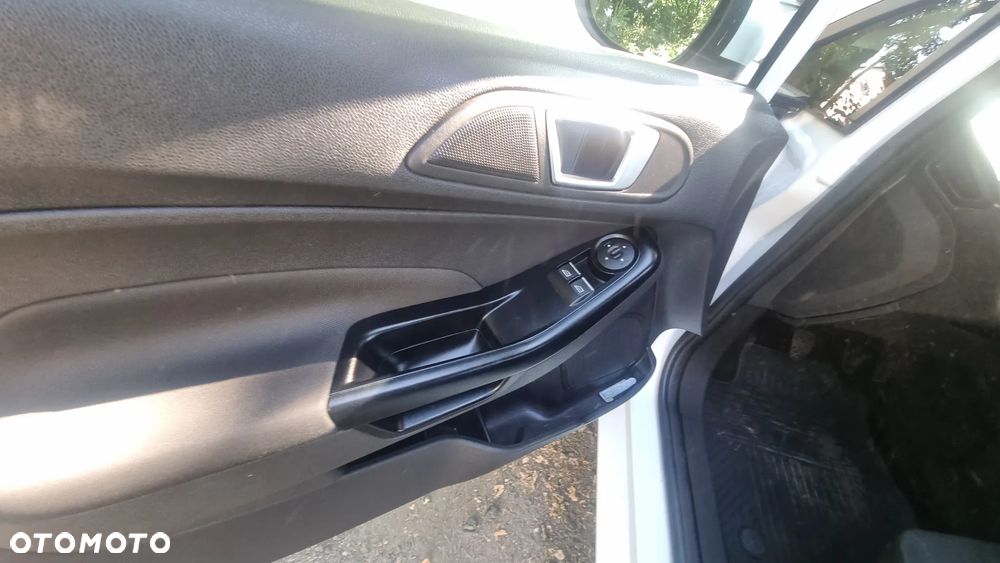Ford Fiesta 1.25 Ambiente EU5 - 20