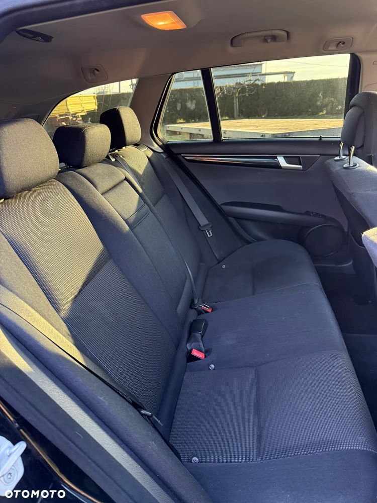 Mercedes-Benz Klasa C 200 CDI BlueEff Elegance - 22
