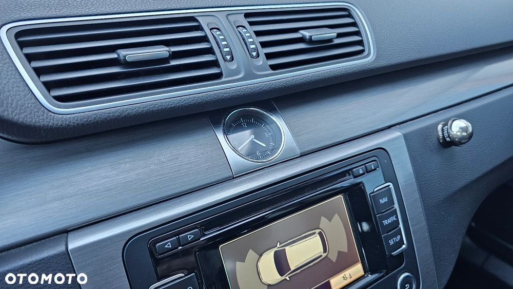 Volkswagen Passat 2.0 TDI Comfortline DSG - 9