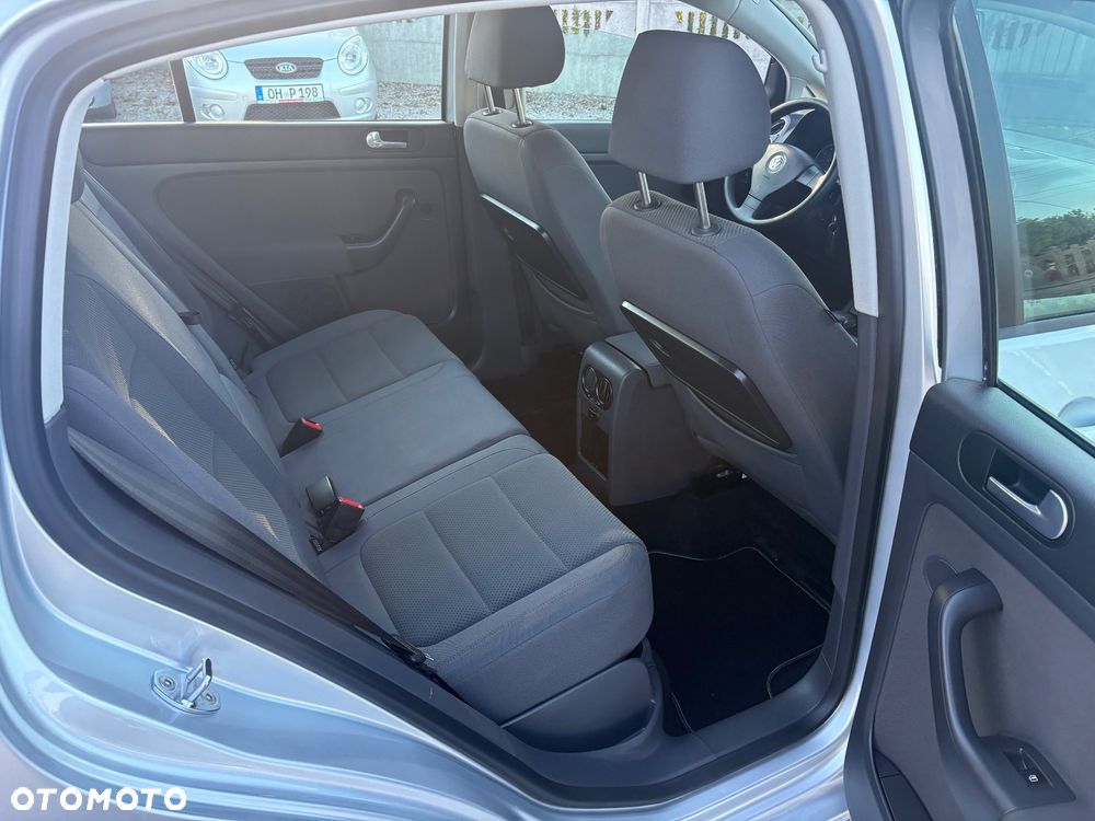 Volkswagen Golf - 30