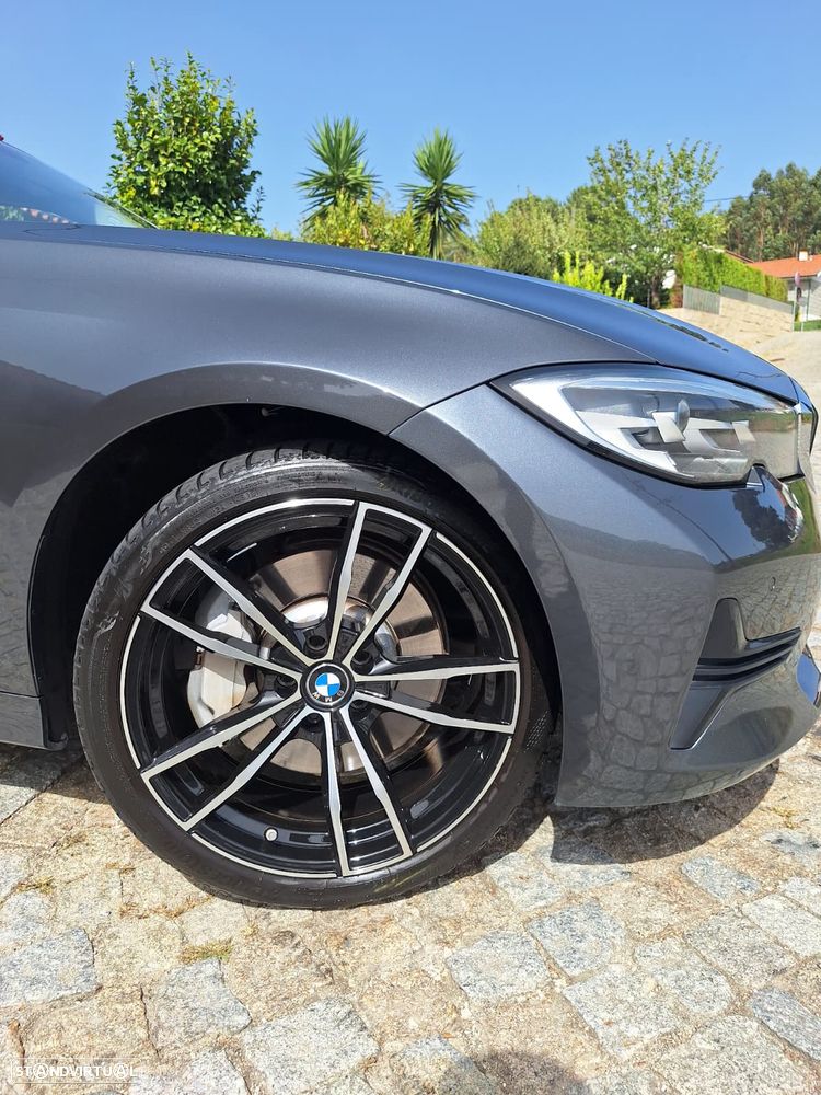 BMW 330 e Line Sport Auto - 3
