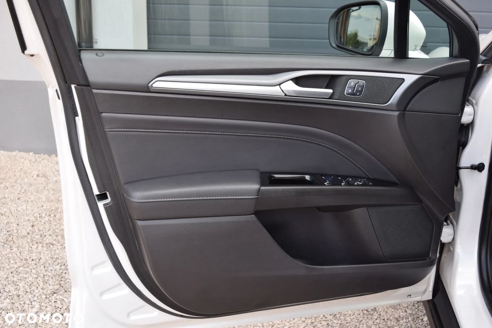 Ford Mondeo SW 2.0 TDCi Titanium PowerShift - 19