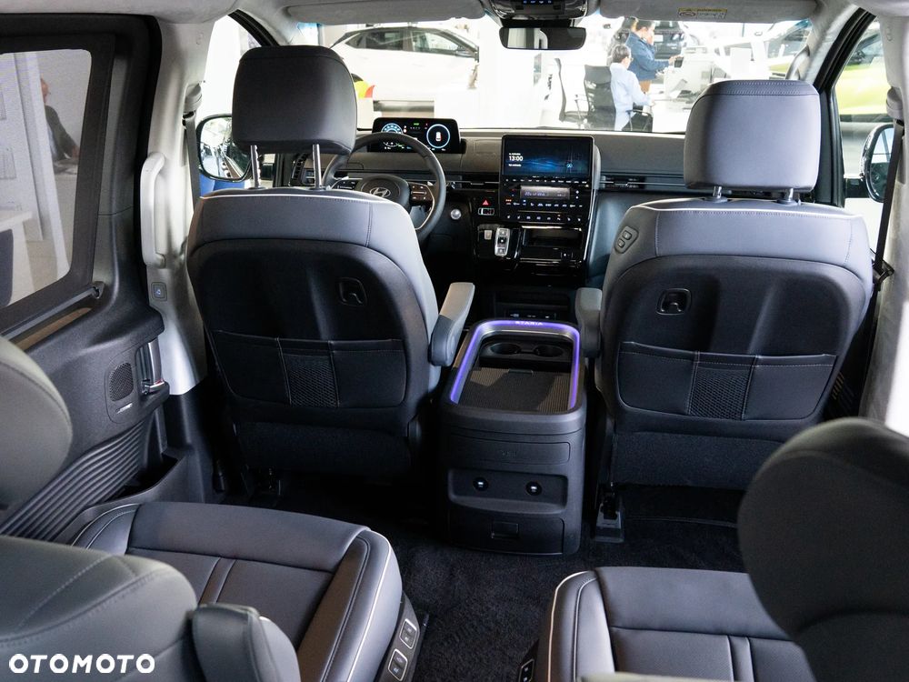 Hyundai Staria 1.6 T-GDI HEV Luxury - 39