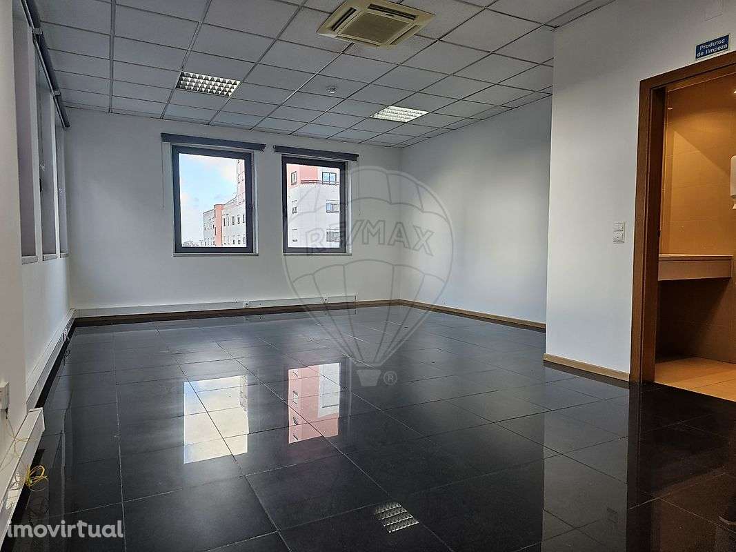 Escritório  para arrendamento - Grande imagem: 3/9