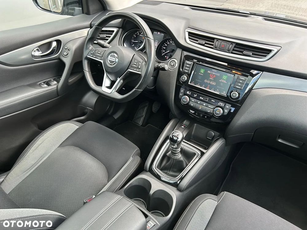 Nissan Qashqai 1.3 DIG-T N-Connecta - 16