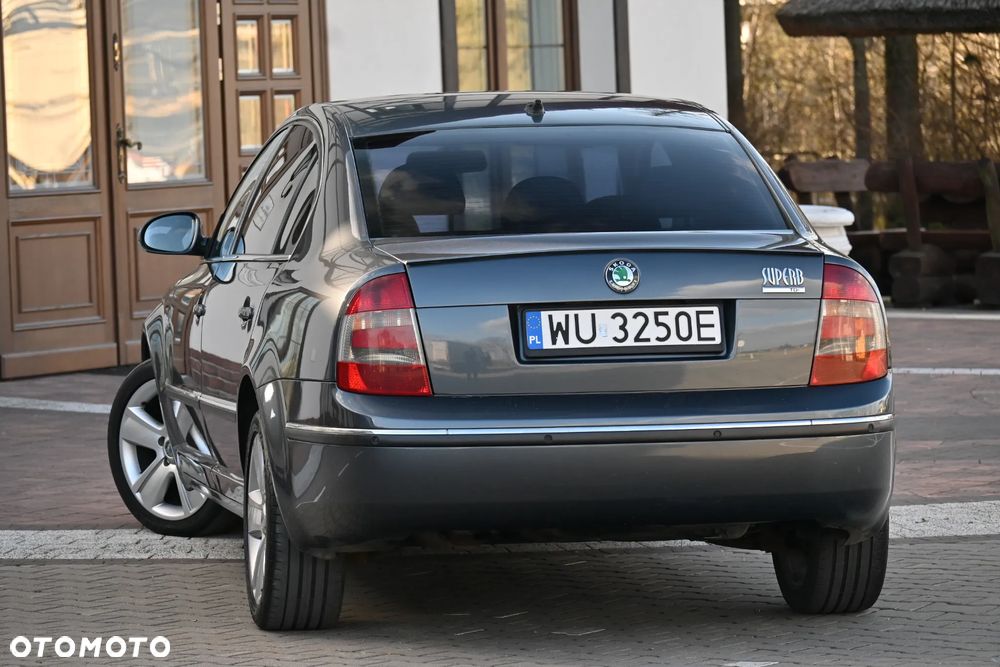 Skoda Superb 2.0 TDI DPF Prestige - 16