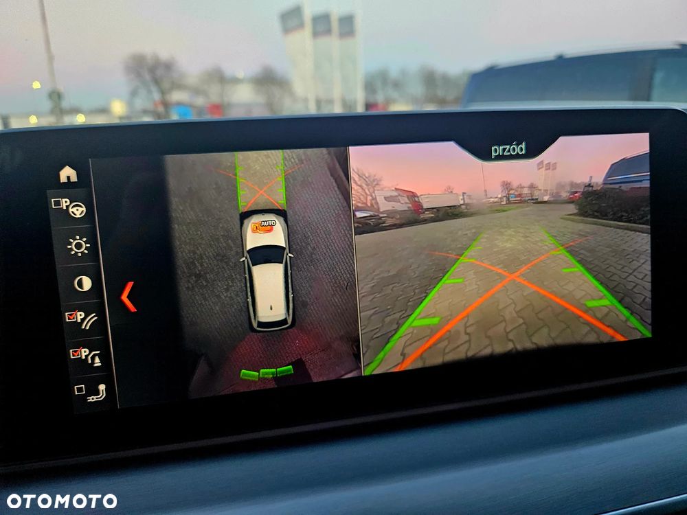 BMW Seria 5 520d xDrive Sport Line - 12