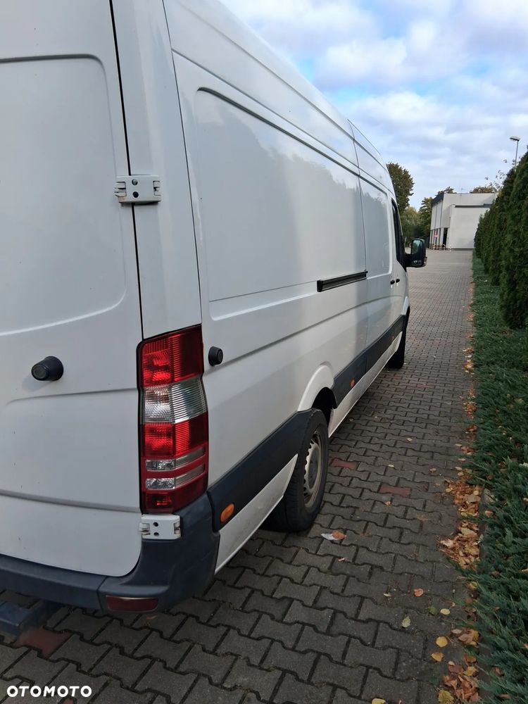 Mercedes-Benz Sprinter - 4