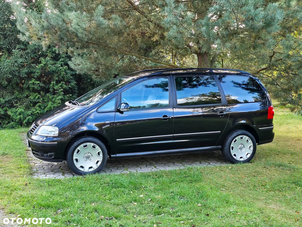 Volkswagen Sharan 2.8 V6 Highline - 4