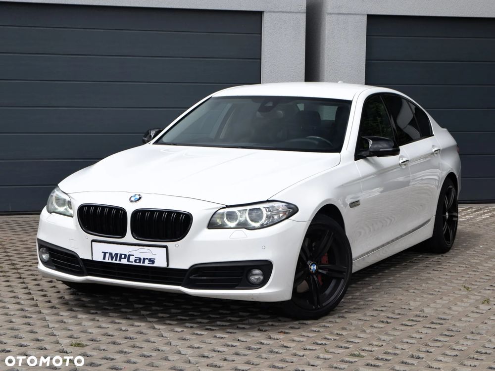 BMW Seria 5 525d xDrive - 12