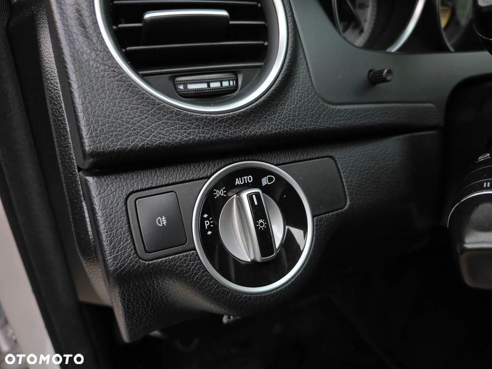 Mercedes-Benz Klasa C 200 CDI BlueEff Avantgarde - 19