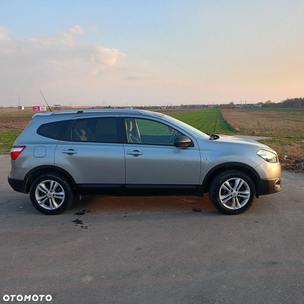 Nissan Qashqai+2 - 10