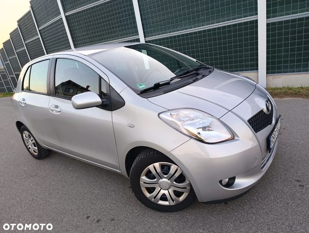 Toyota Yaris 1.3 Sol Premium - 12