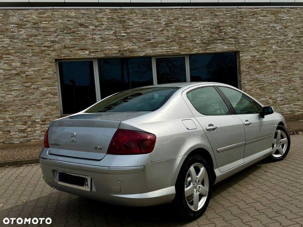 Peugeot 407 - 35