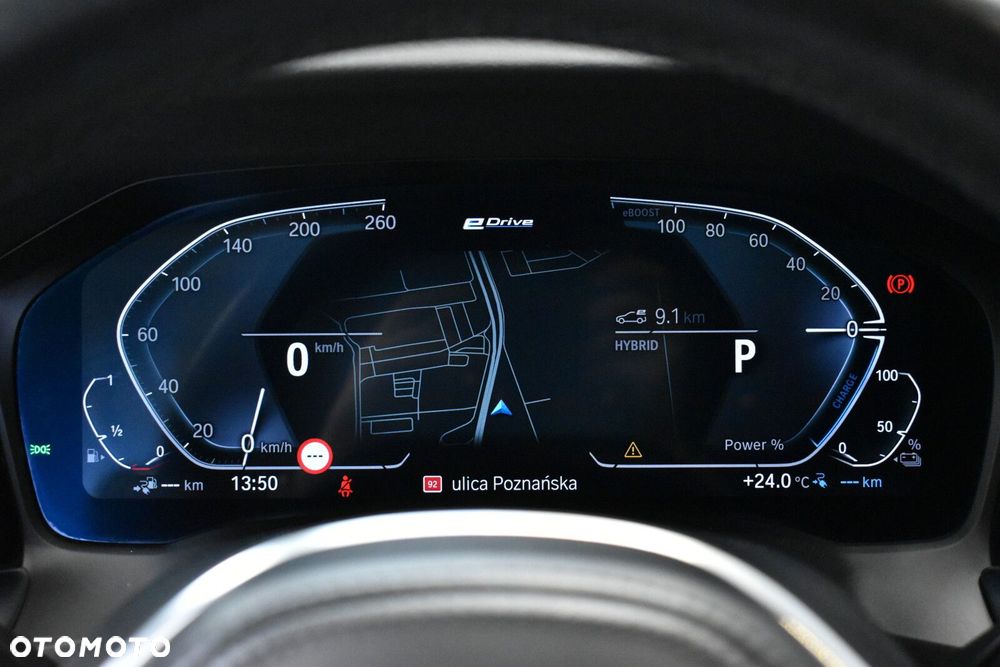 BMW Seria 3 330e PHEV M Sport sport - 19