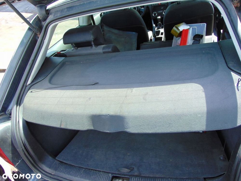 PÓŁKA ROLETA TYŁ TYLNIA BAGAŻNIKA SZARA JASNA 3D AUDI A3 8P - 1