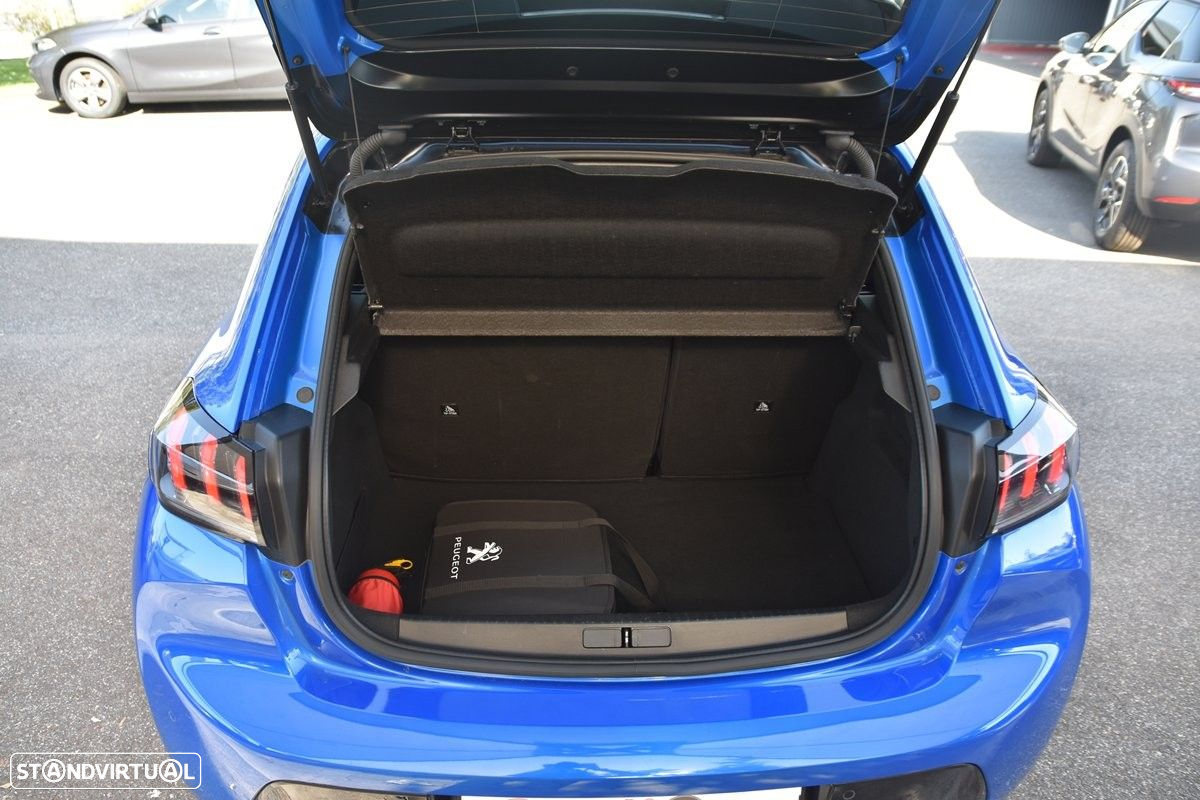 Peugeot e-208 50 kWh GT - 10