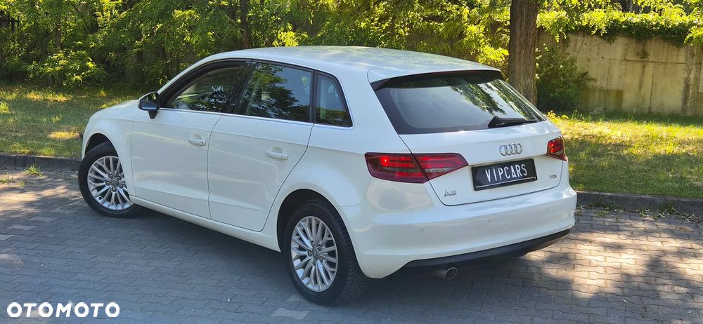 Audi A3 Sportback 1.6 TDI Attraction - 16