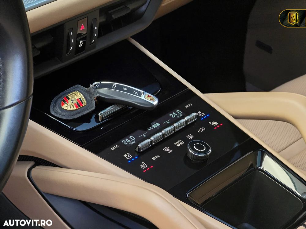 Porsche Cayenne Coupe - 7